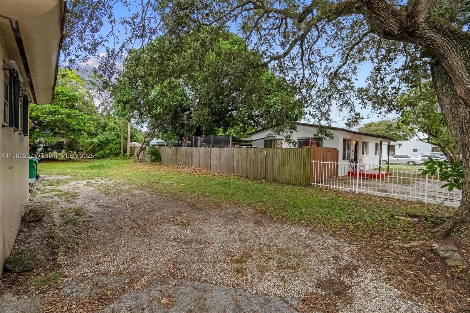 16301 NW 32nd Ave Miami Gardens, FL 33054