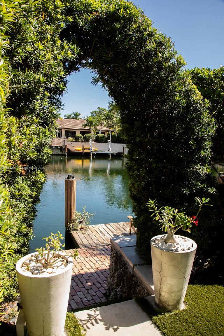 4819 University Dr #4819 Coral Gables, FL 33146