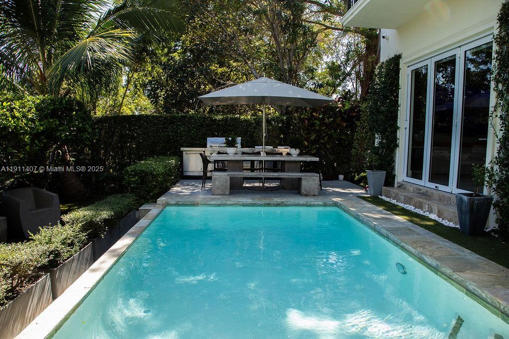 4819 University Dr #4819 Coral Gables, FL 33146