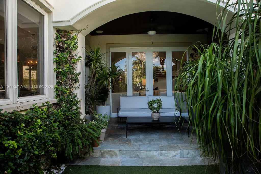 4819 University Dr #4819 Coral Gables, FL 33146