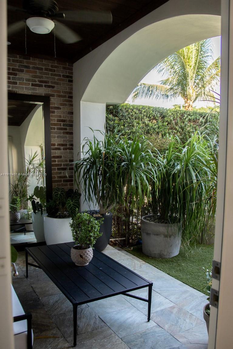 4819 University Dr #4819 Coral Gables, FL 33146