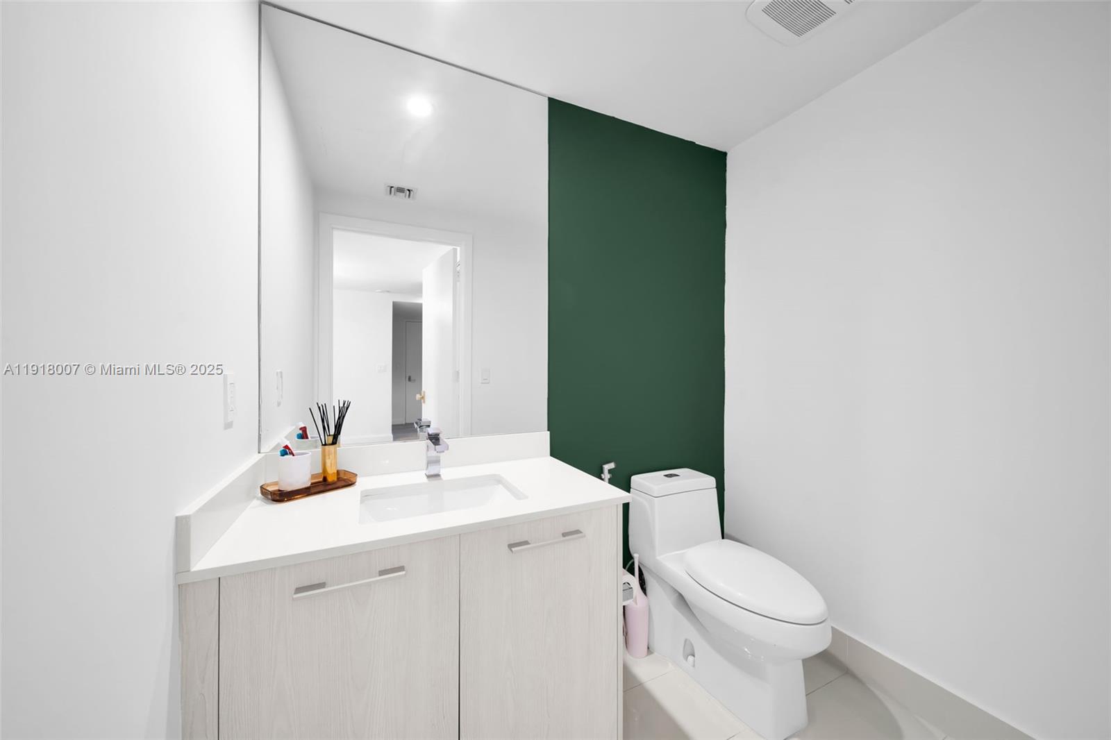 image Brickell Heights East6