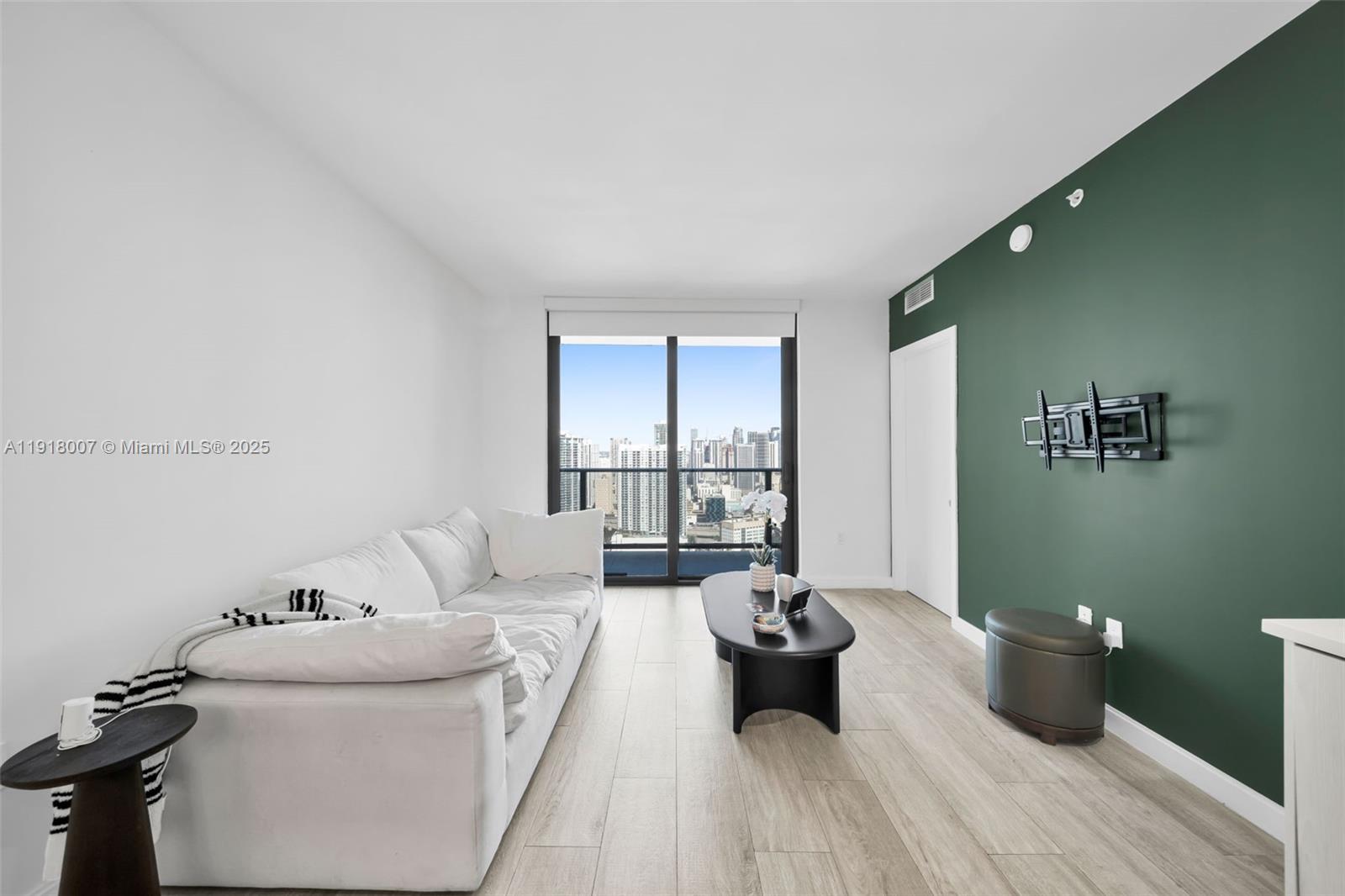 image Brickell Heights East7