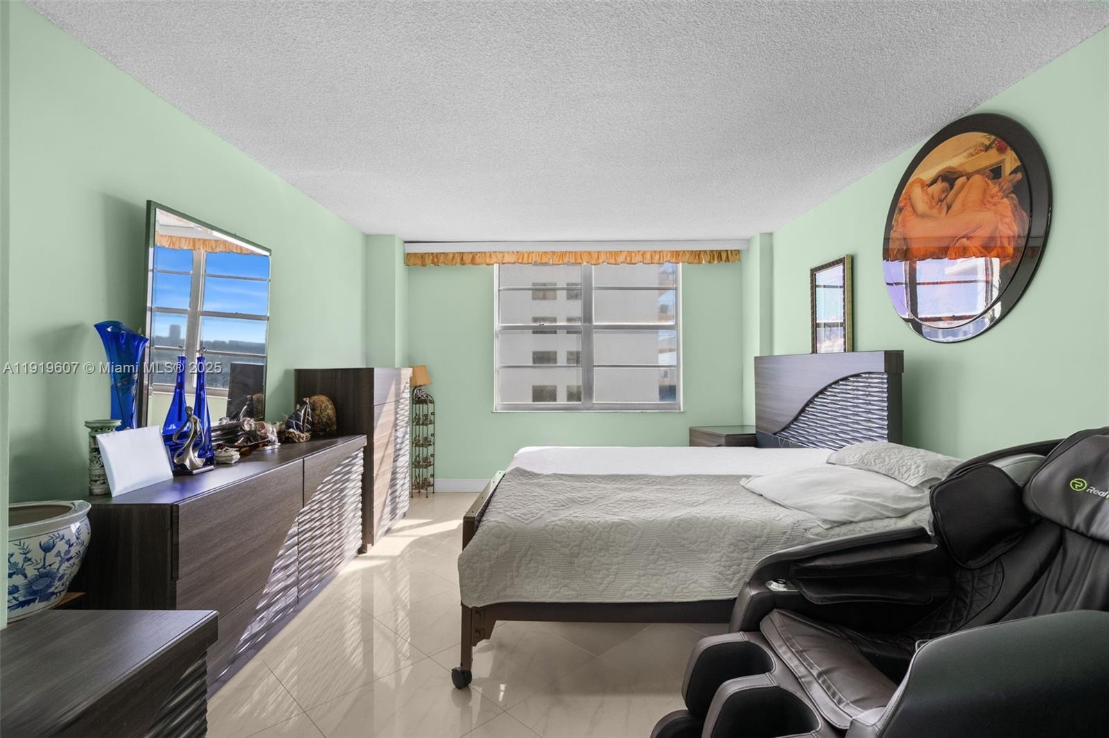 image Winston Towers 50010