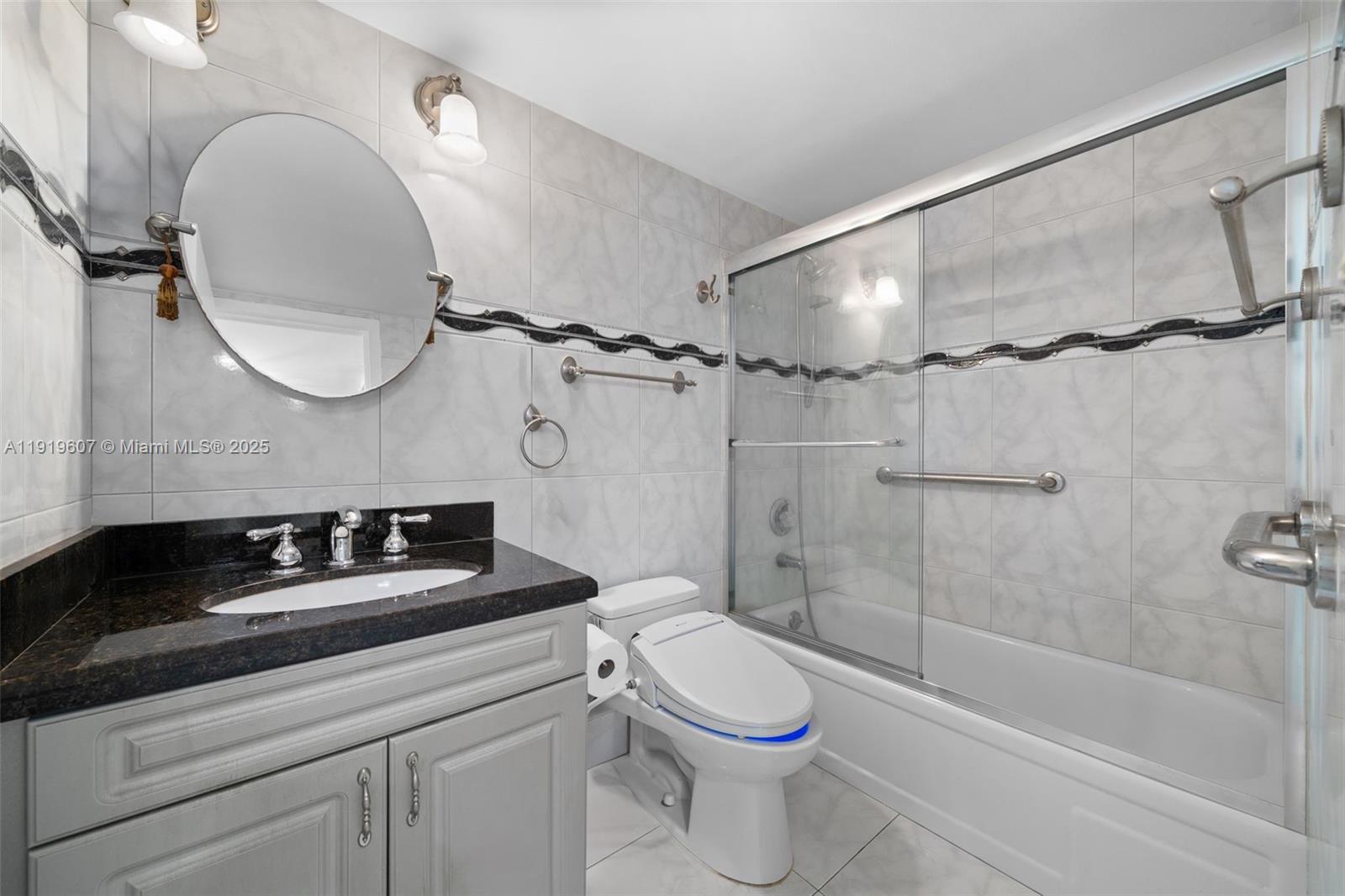 image Winston Towers 50012