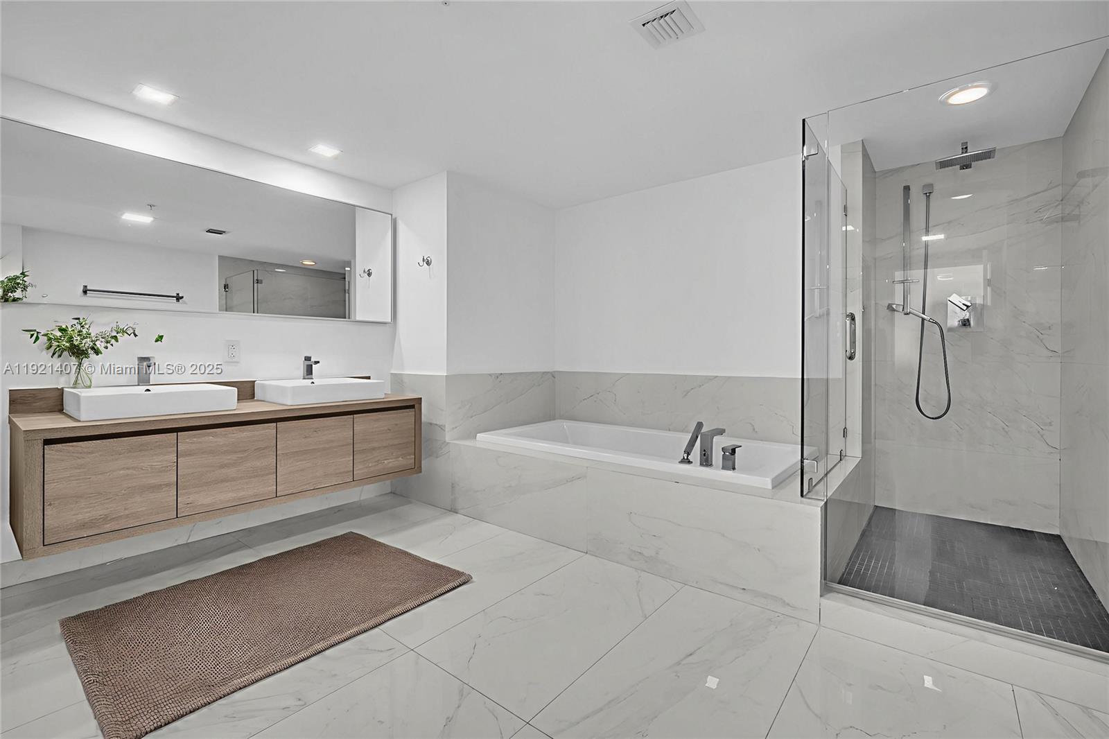 400 Sunny Isles Blvd #1519 Sunny Isles Beach, FL 33160