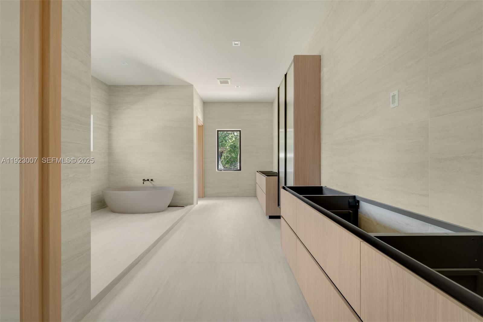 6840 SW 92nd St Pinecrest, FL 33156