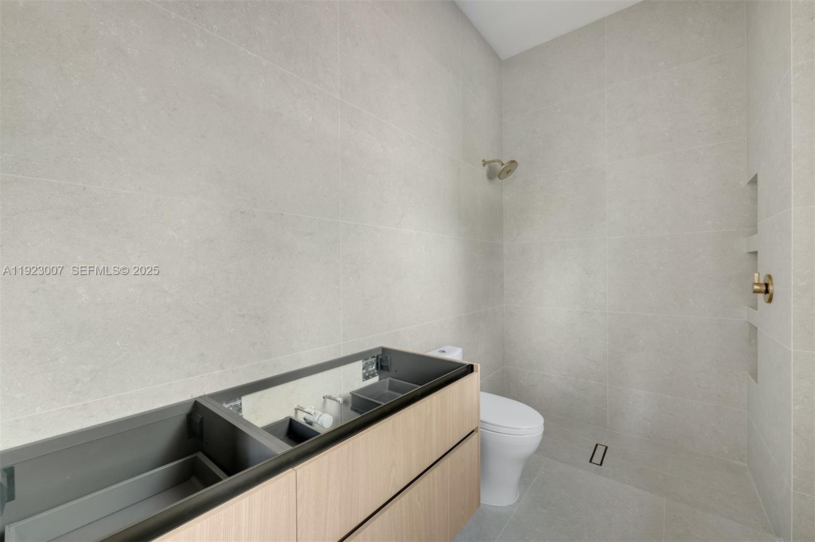 6840 SW 92nd St Pinecrest, FL 33156