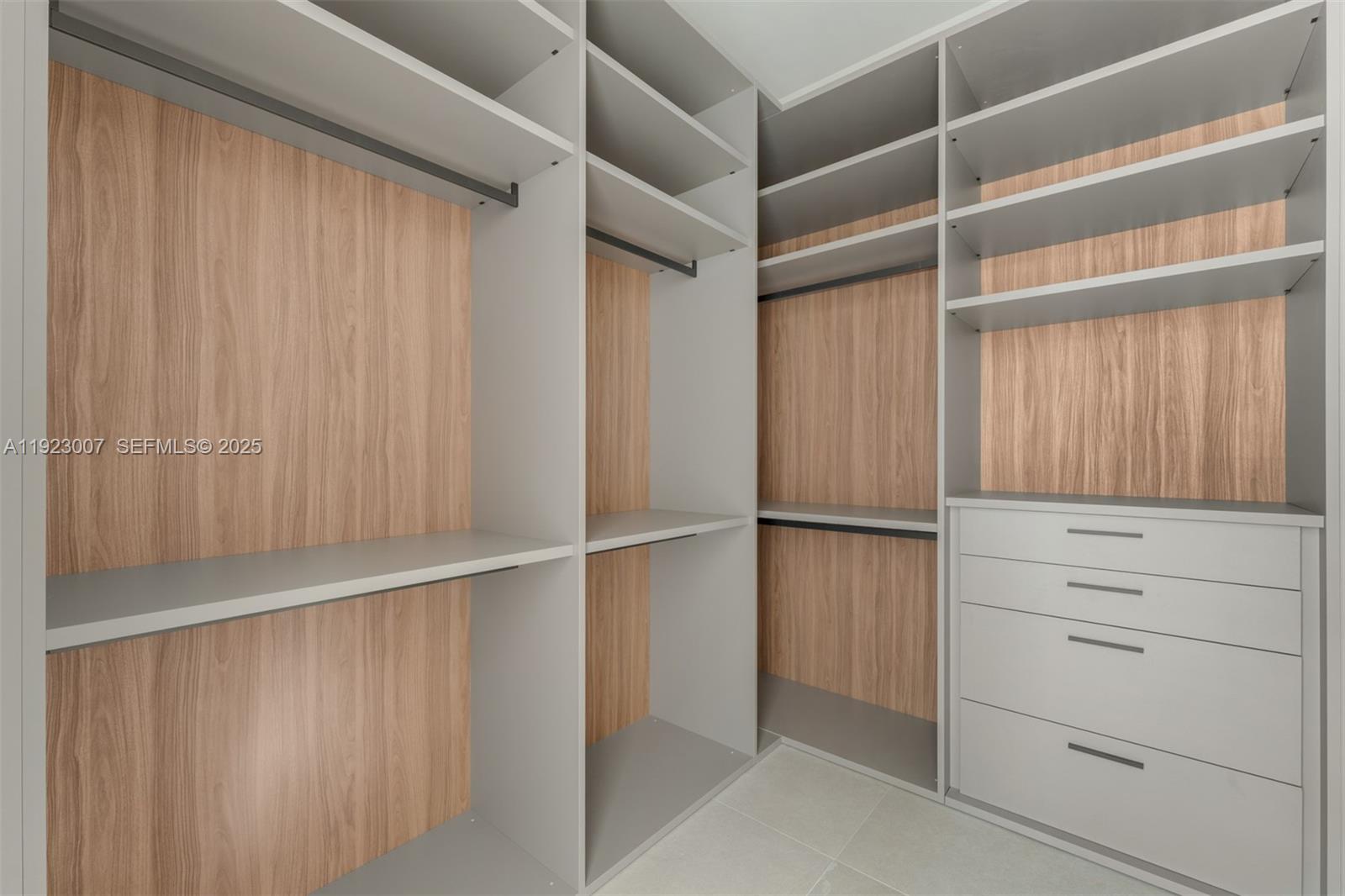 6840 SW 92nd St Pinecrest, FL 33156