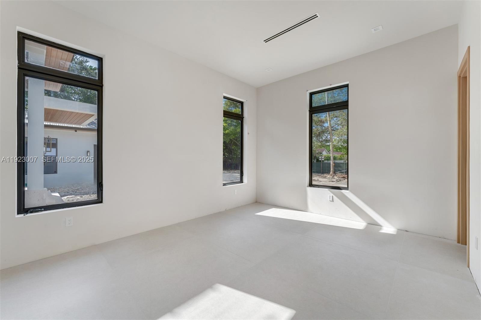 6840 SW 92nd St Pinecrest, FL 33156