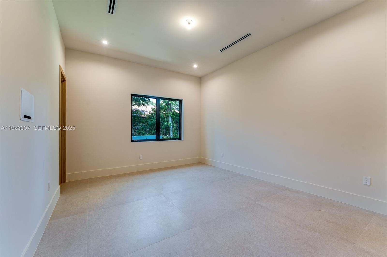 6840 SW 92nd St Pinecrest, FL 33156