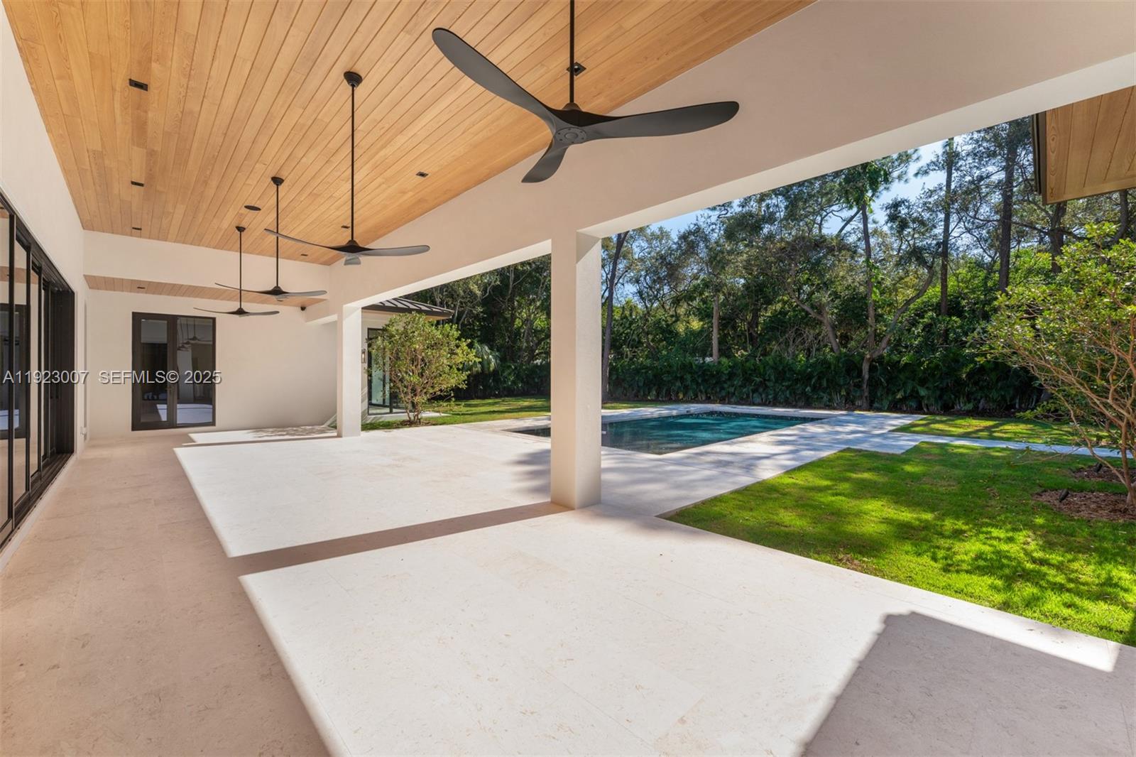 6840 SW 92nd St Pinecrest, FL 33156