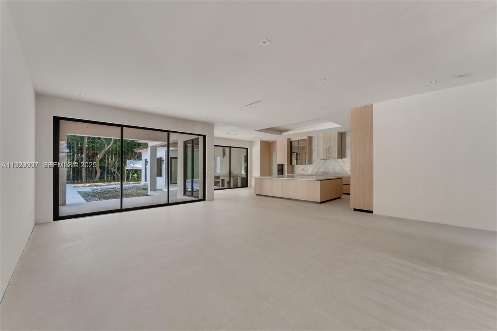 6840 SW 92nd St Pinecrest, FL 33156