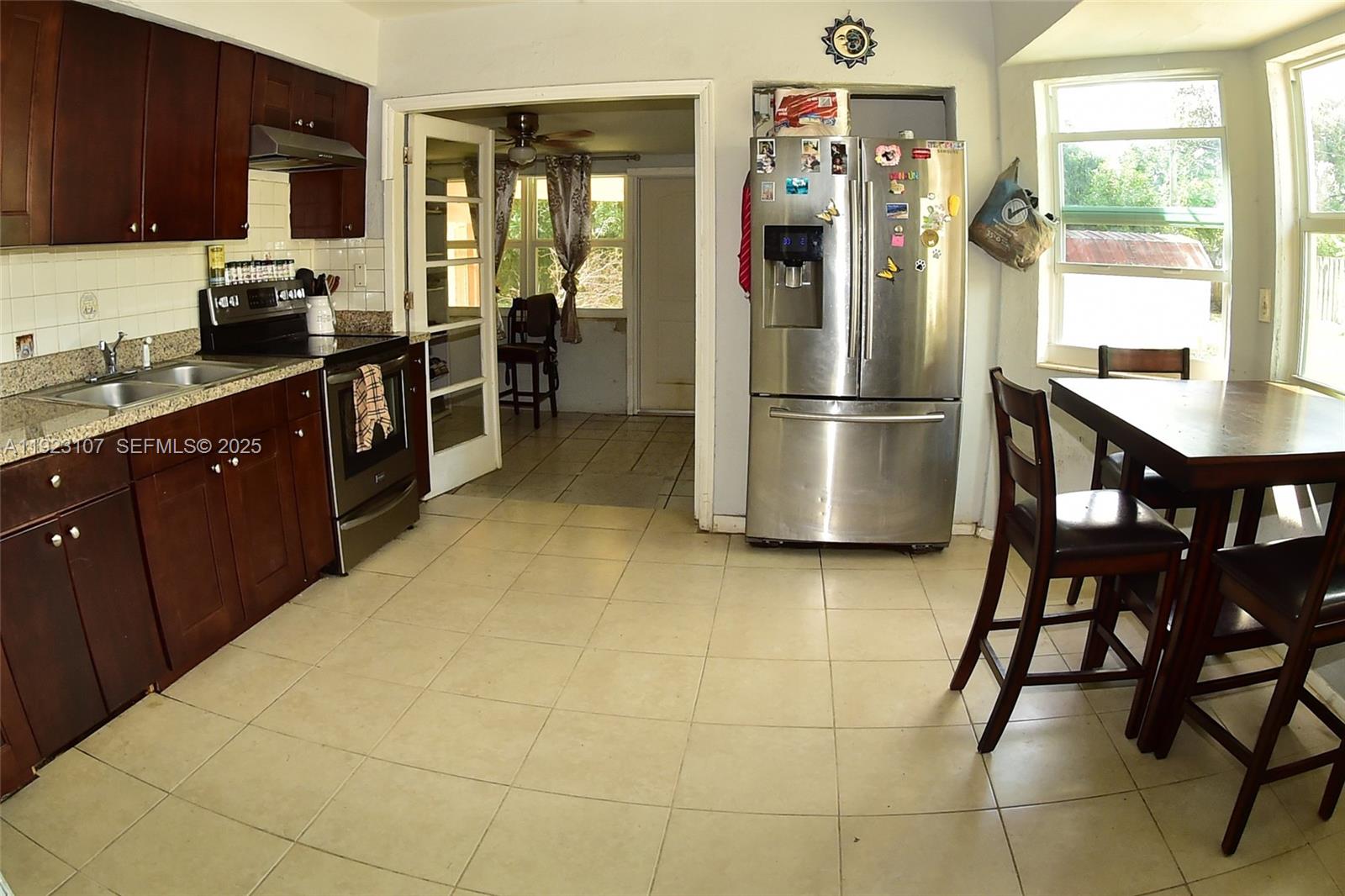 2812 Wiley St Hollywood, FL 33020