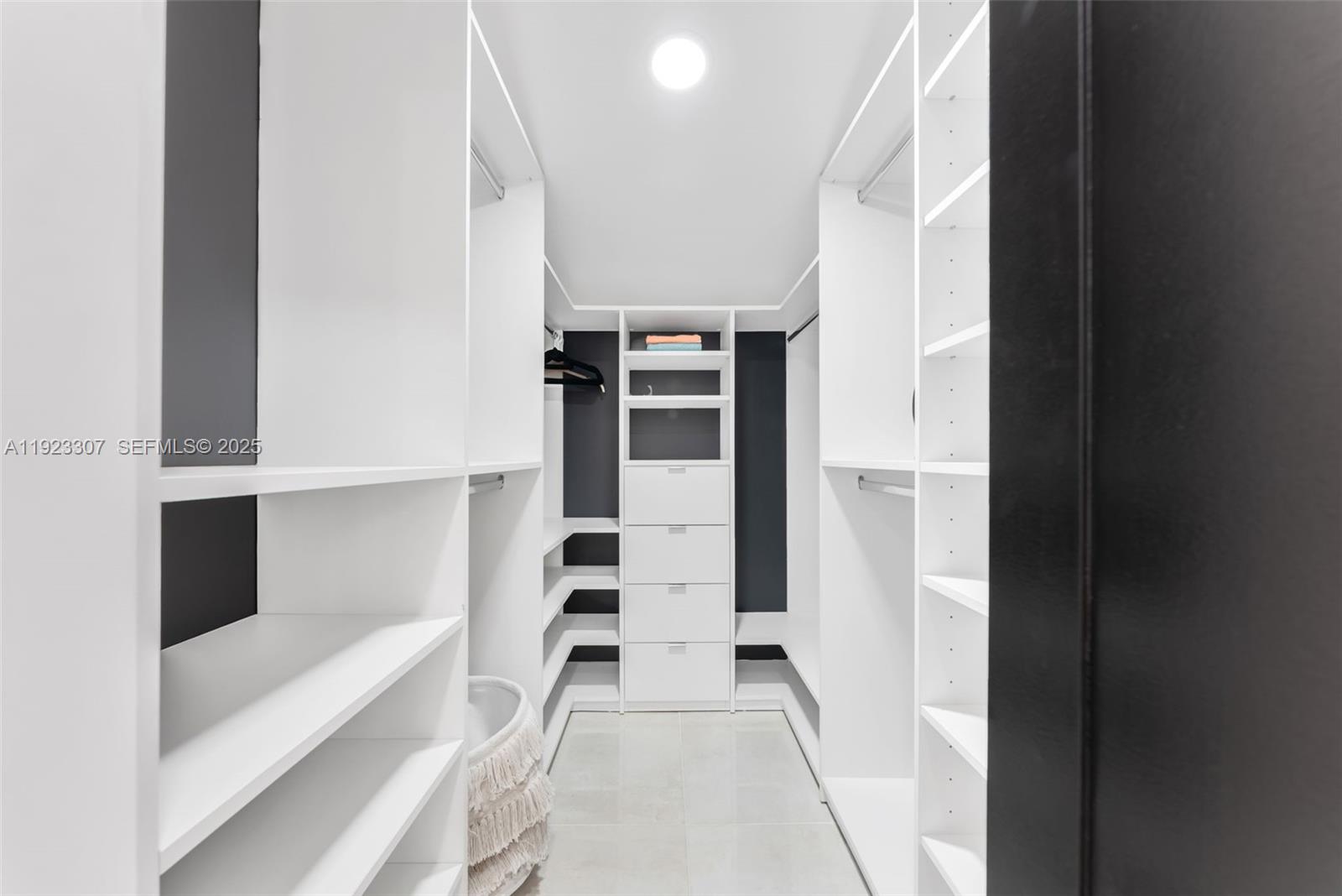 231 NE 45th St Miami, FL 33137