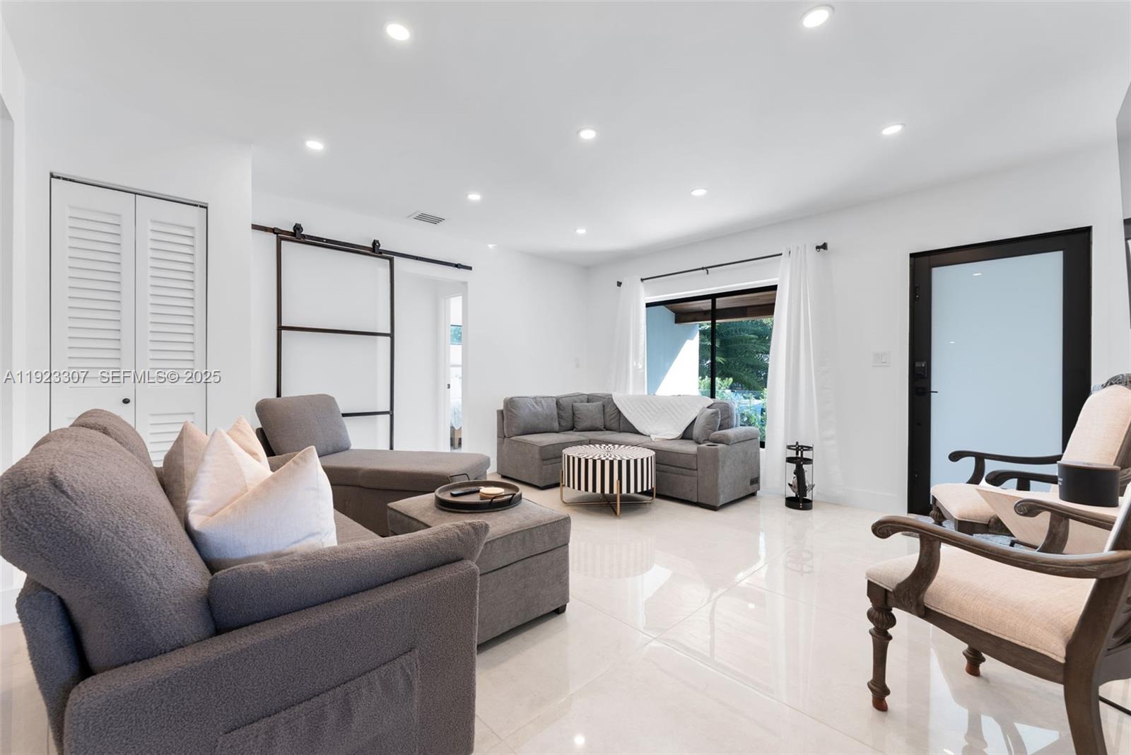 231 NE 45th St Miami, FL 33137