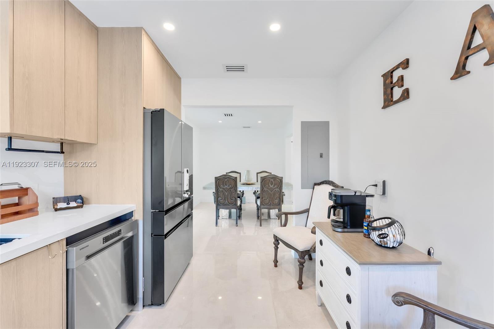 231 NE 45th St Miami, FL 33137