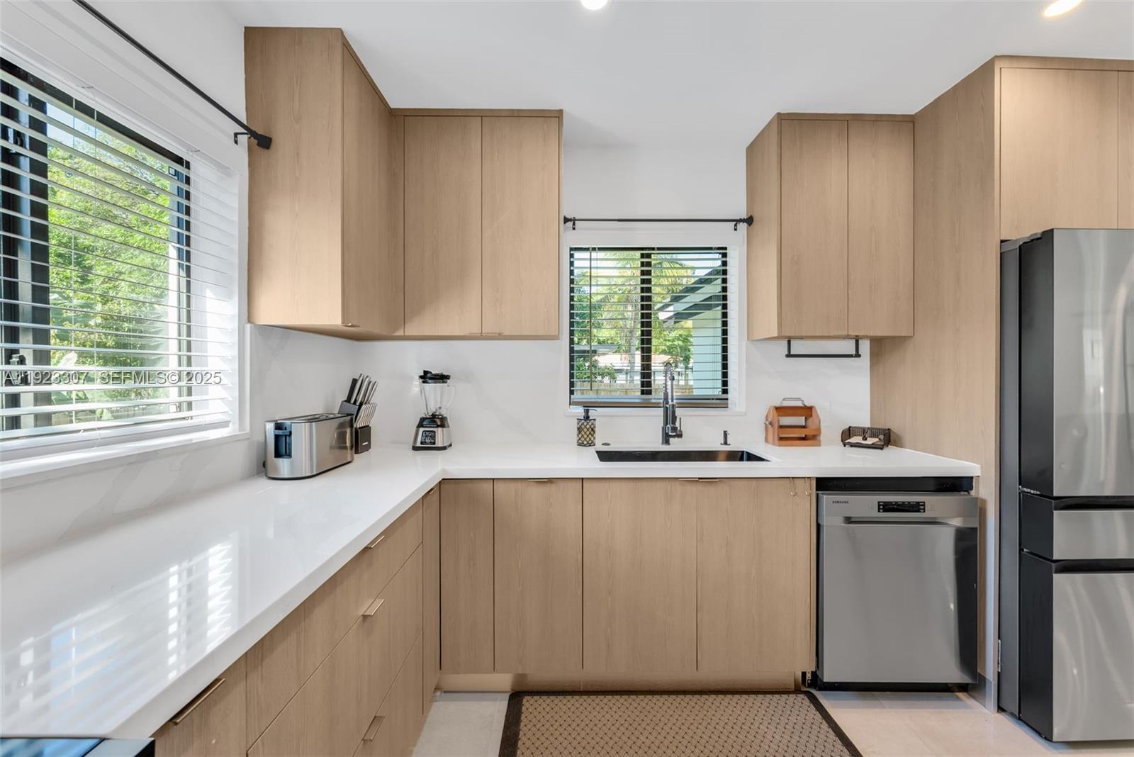 231 NE 45th St Miami, FL 33137