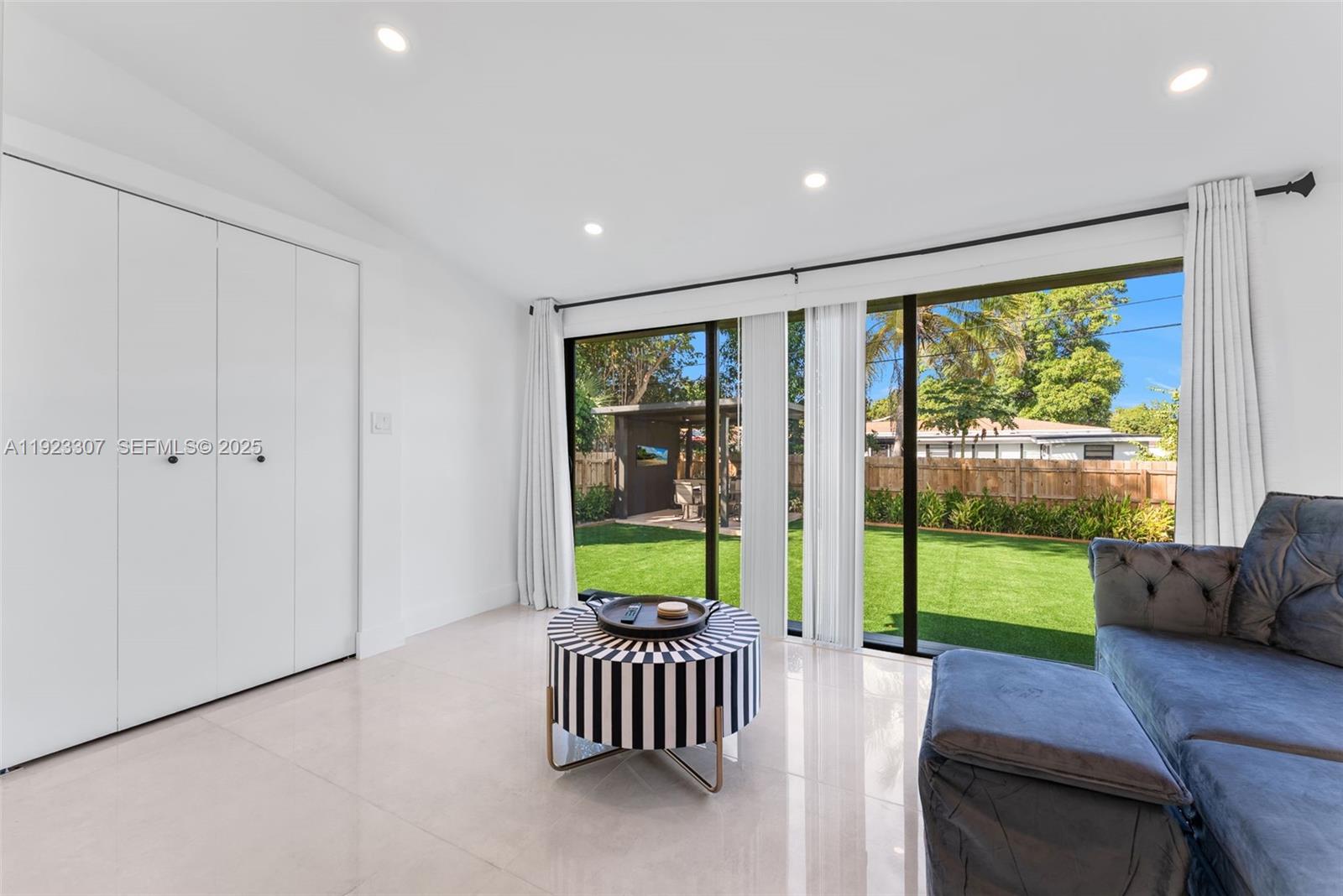 231 NE 45th St Miami, FL 33137