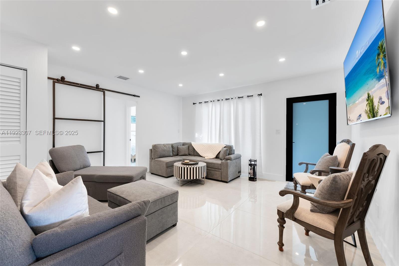 231 NE 45th St Miami, FL 33137