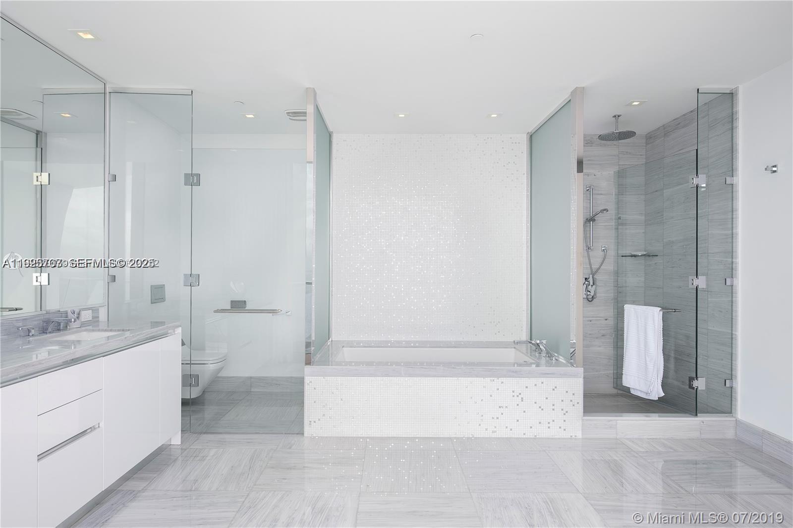 image Jade Signature10