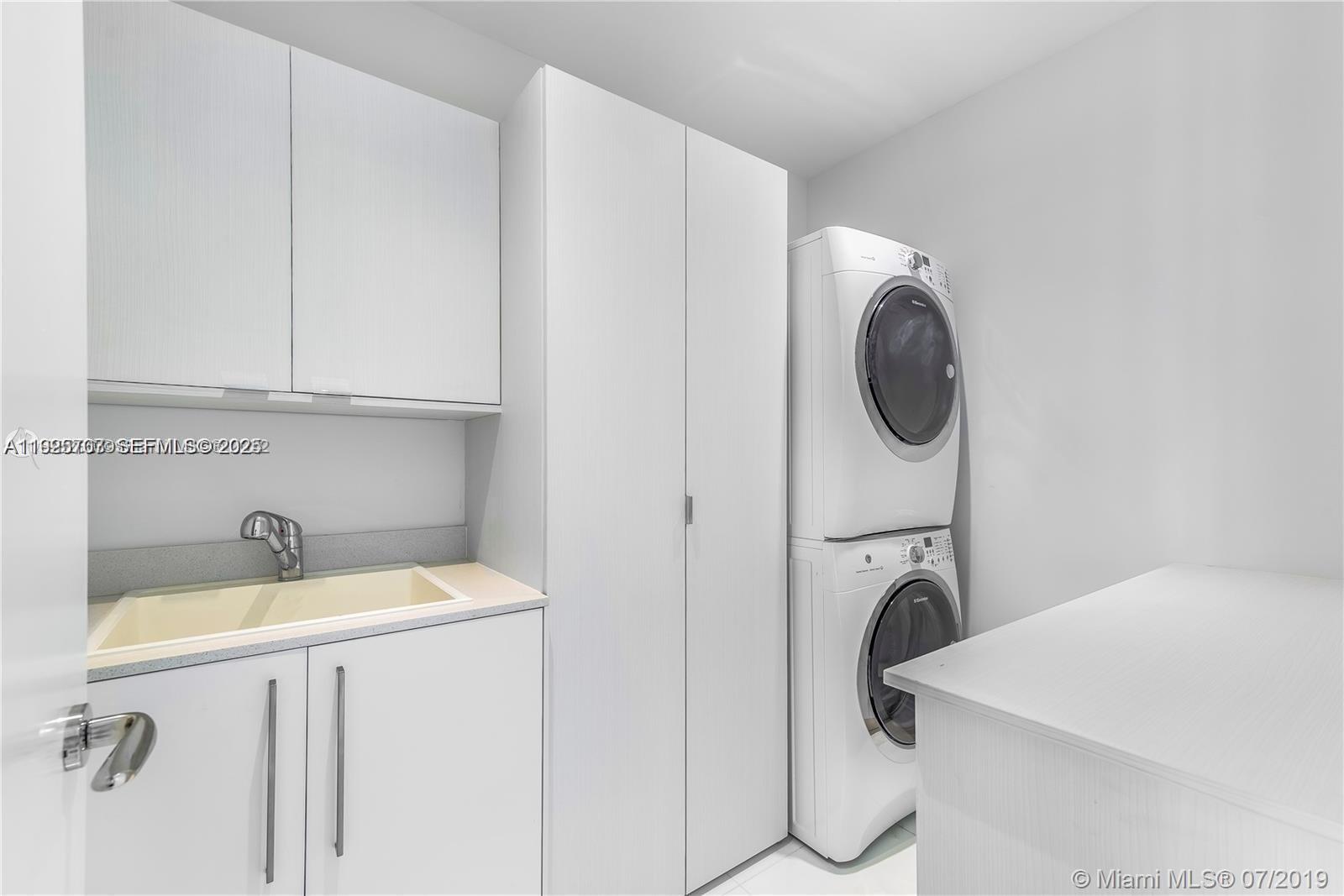 image Jade Signature4