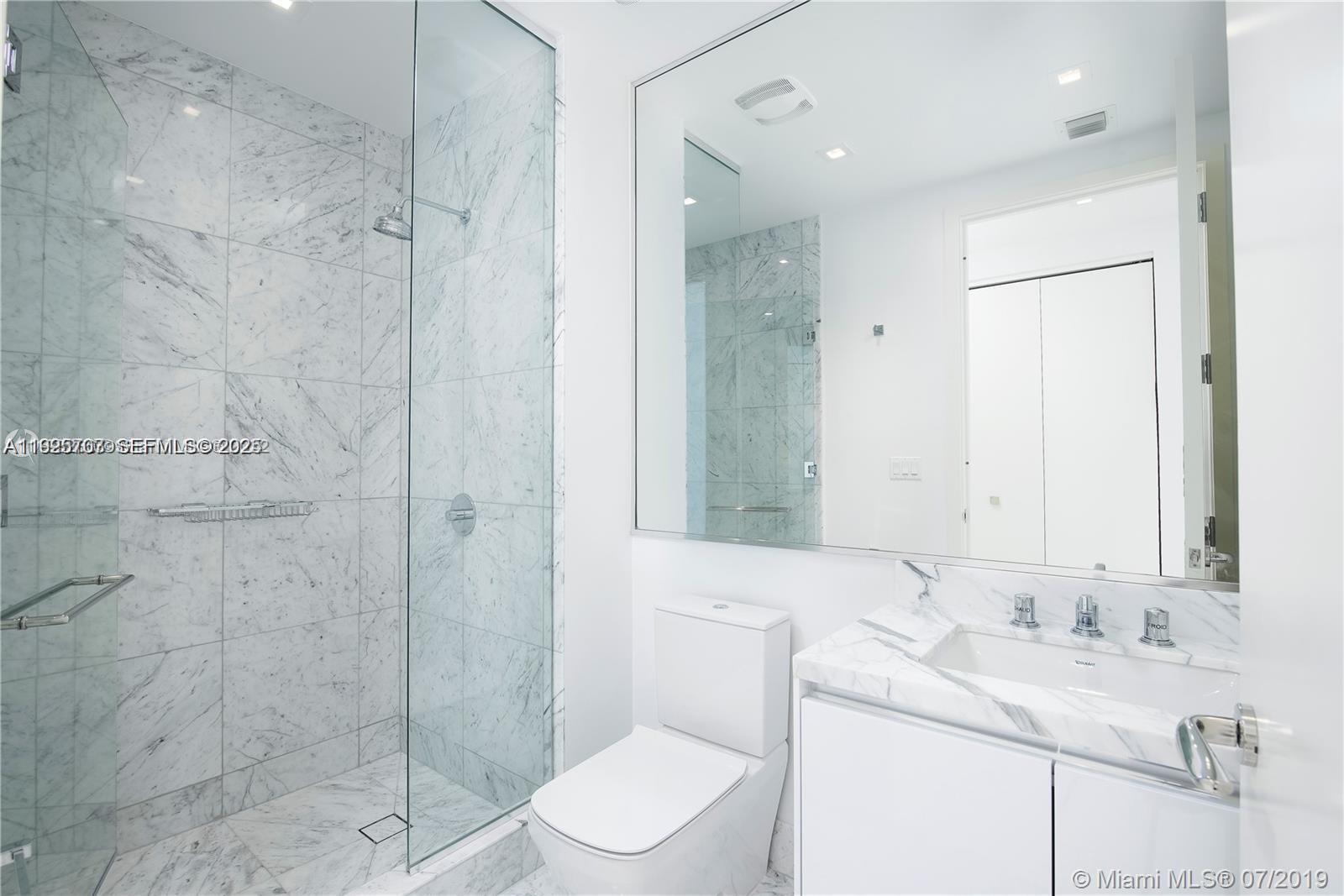 image Jade Signature6