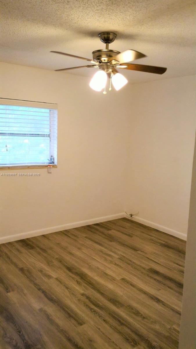 1755 NE 116th Rd #15 North Miami, FL 33181