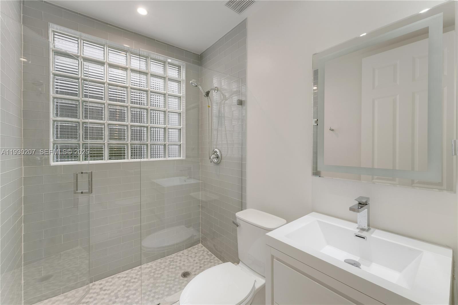 21156 NE 33rd Ave Aventura, FL 33180