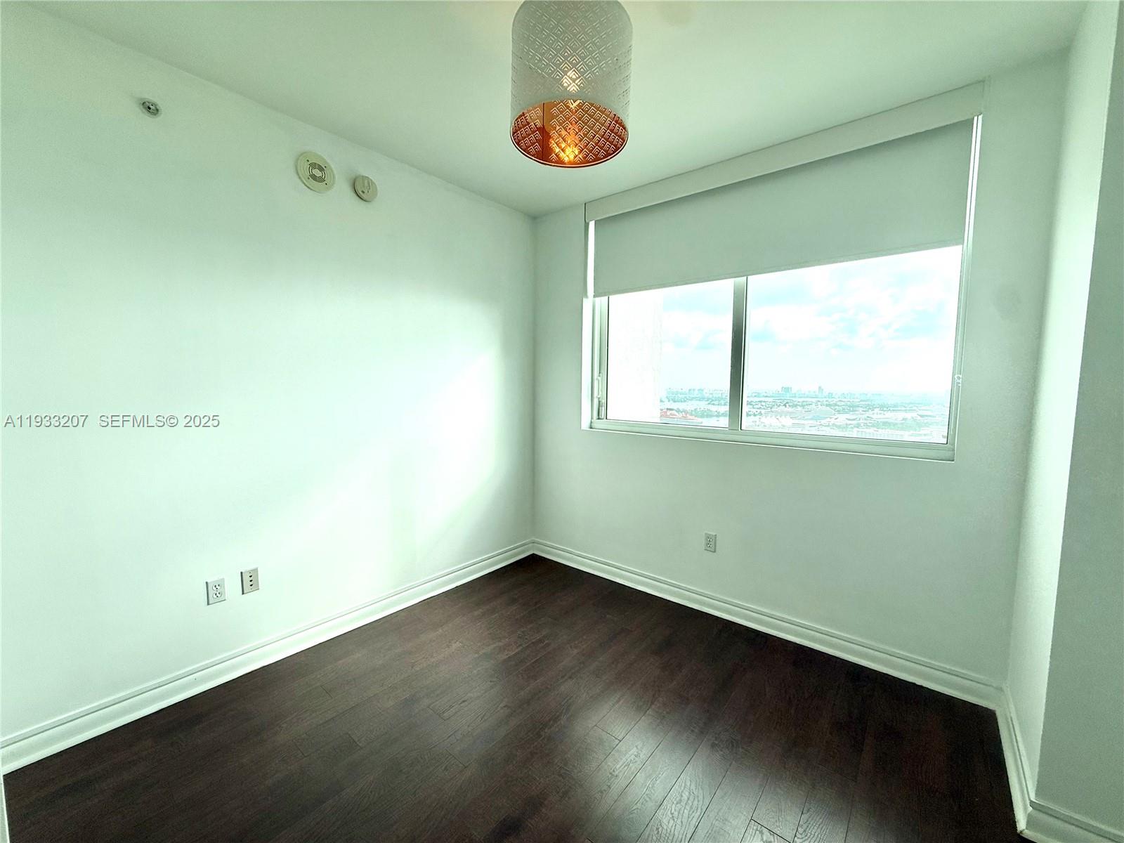 image Vizcayne South19