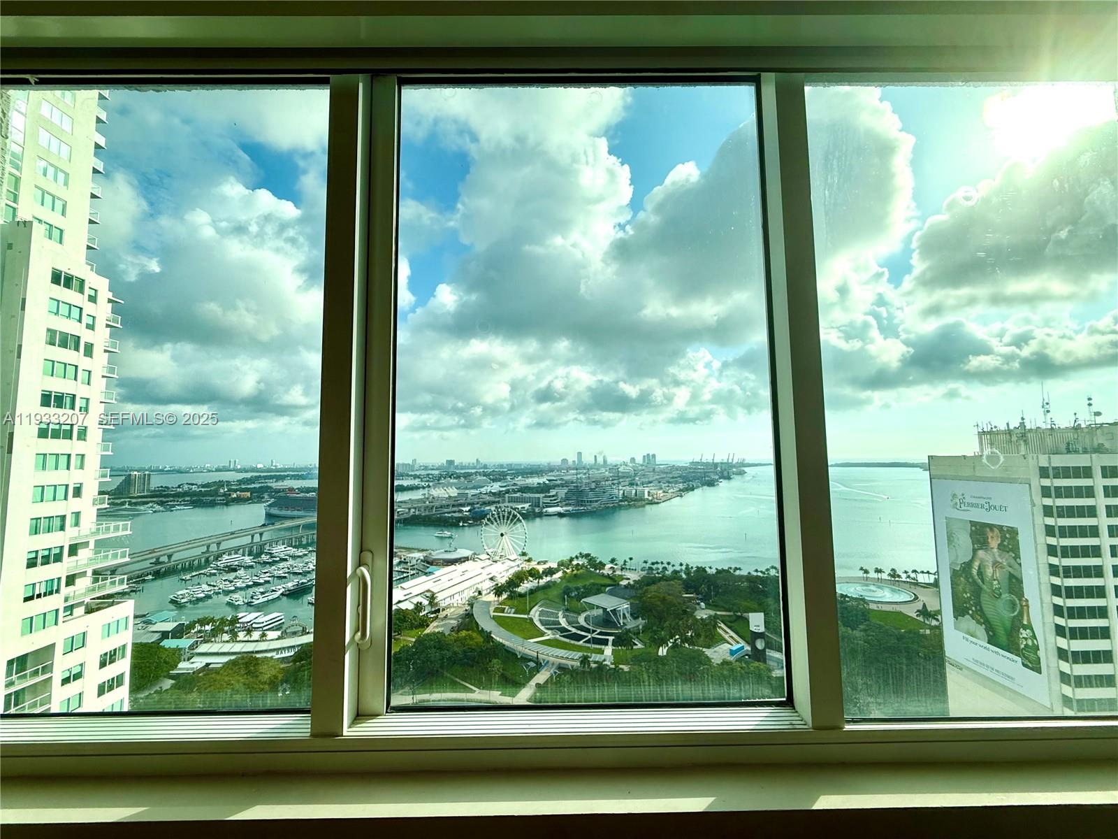 image Vizcayne South23