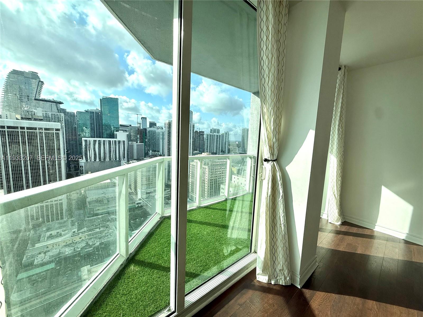 image Vizcayne South2