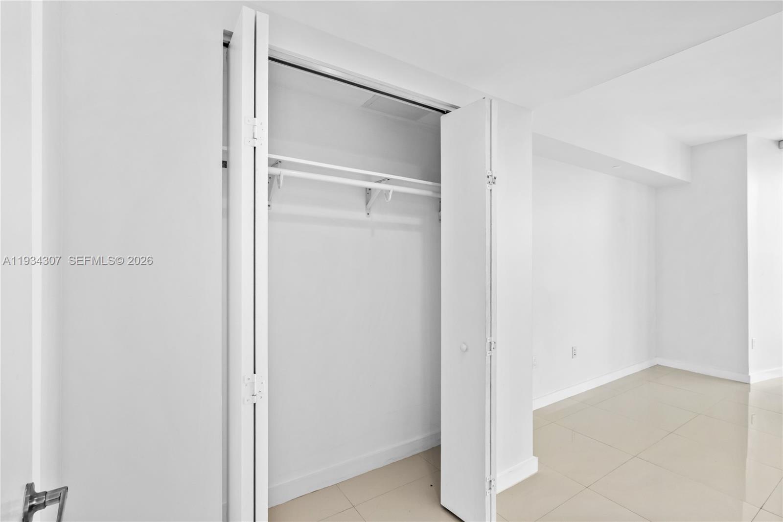 image Icon Brickell II30