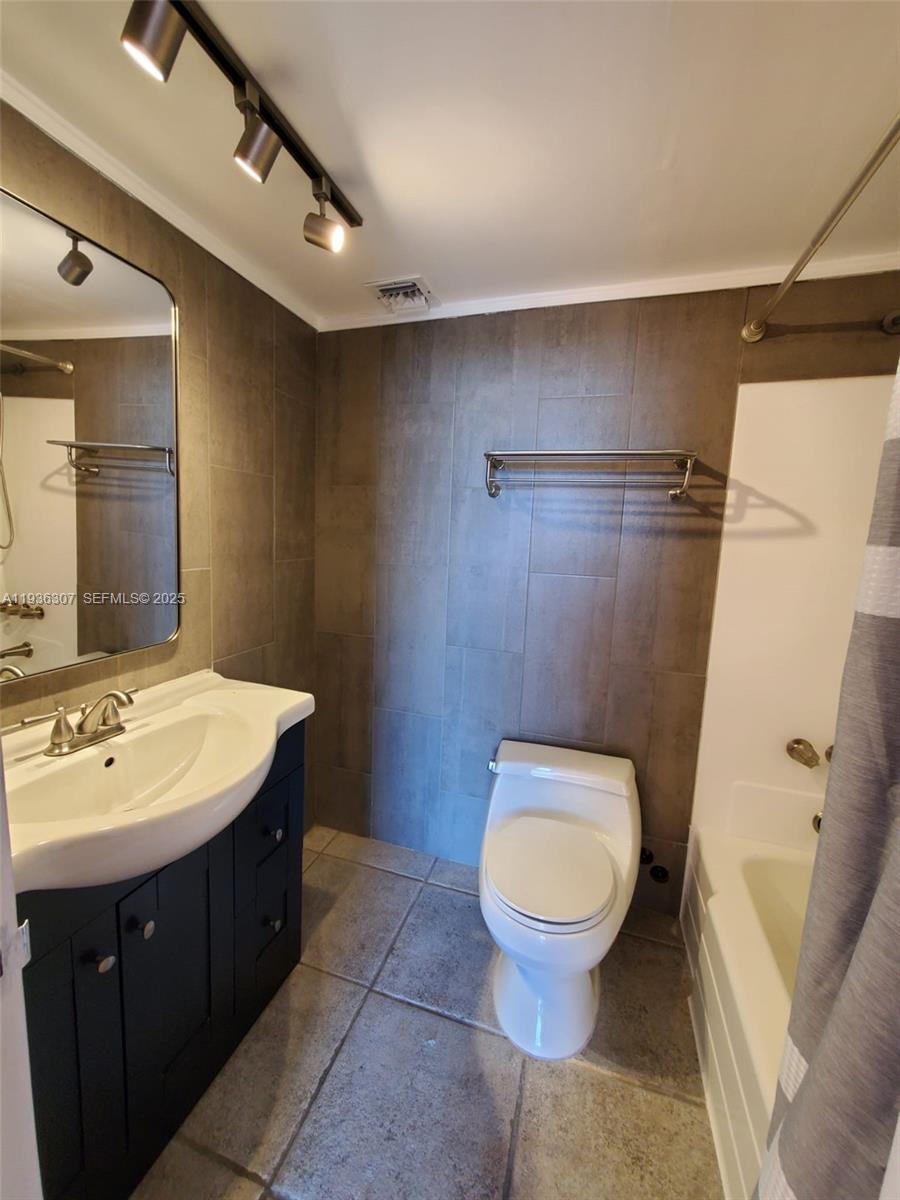 Undisclosed Address North Miami, FL 33181