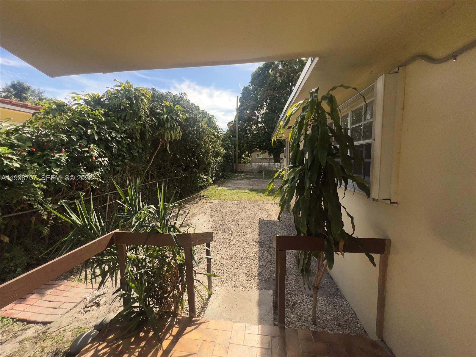 58 NE 117th St Miami, FL 33161