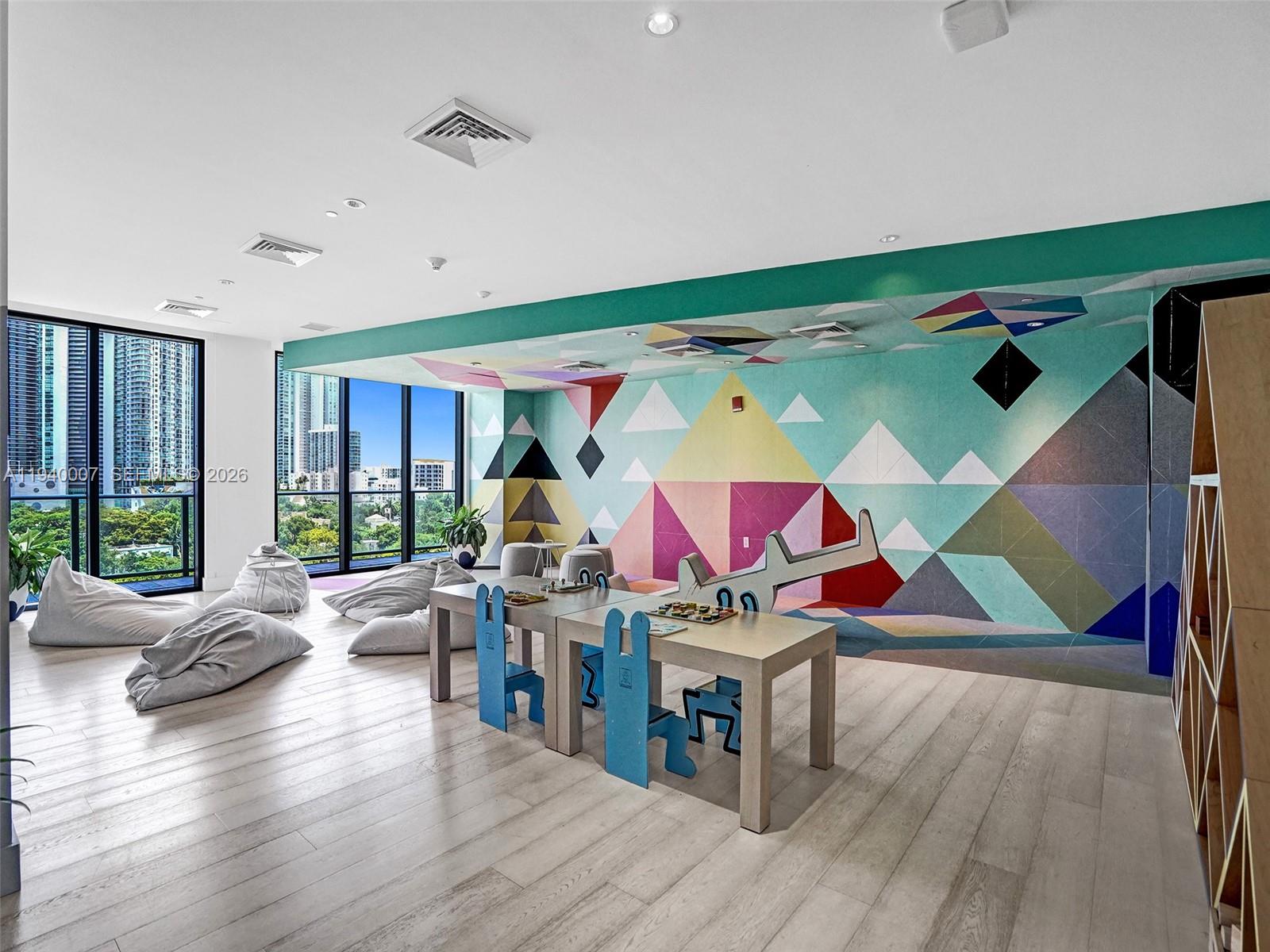 121 NE 34th St #1904 Miami, FL 33137