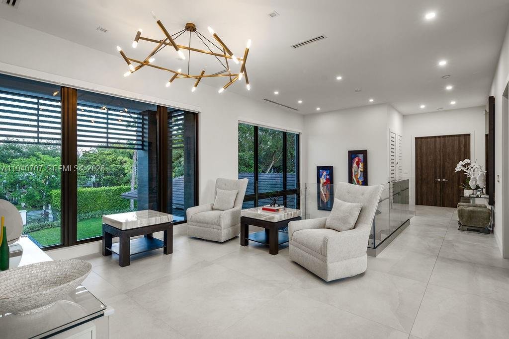 6850 SW 73rd Ct Miami, FL 33143