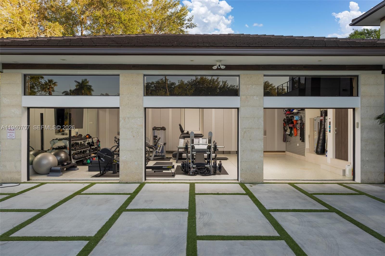 6850 SW 73rd Ct Miami, FL 33143