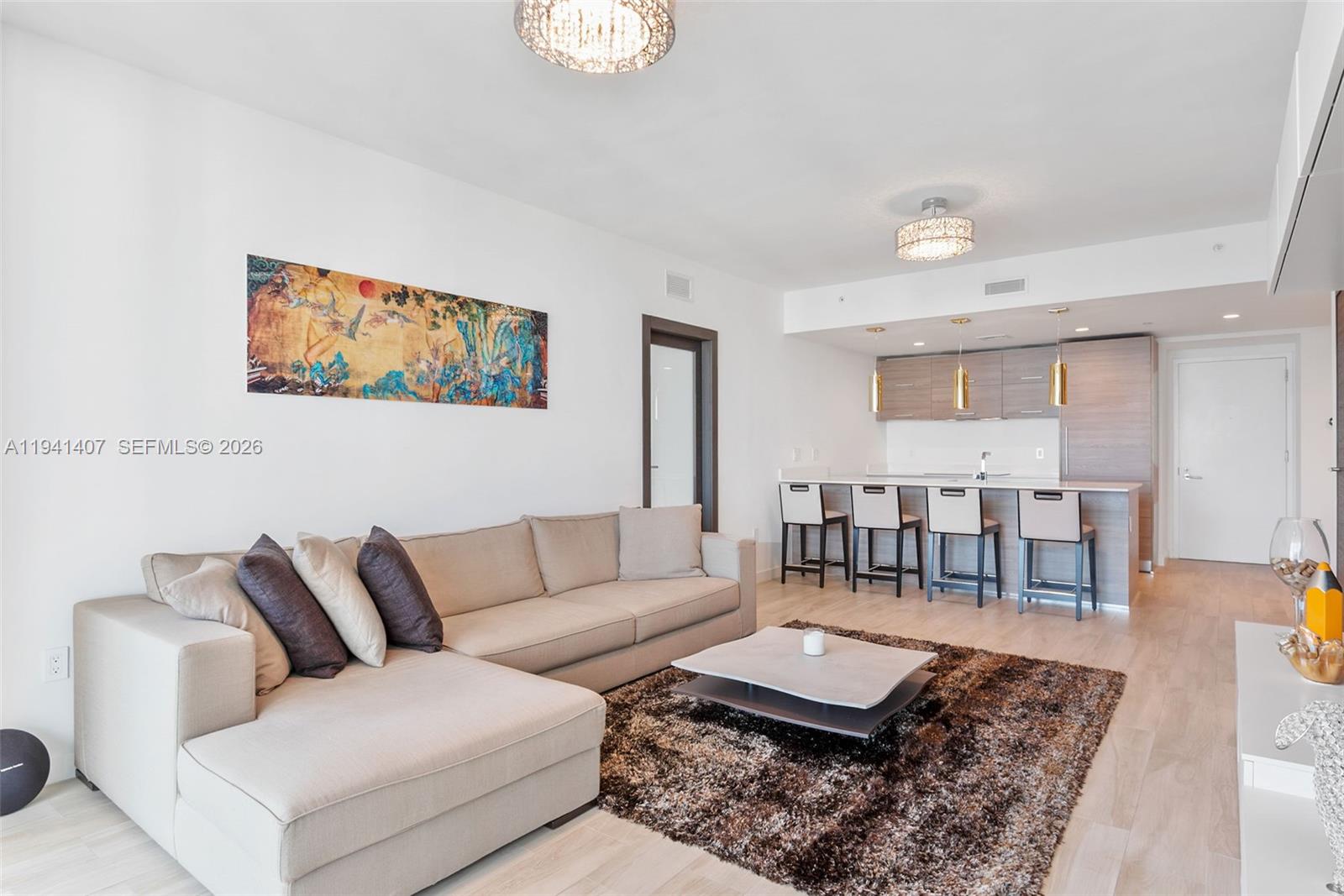 image Dua Brickell11