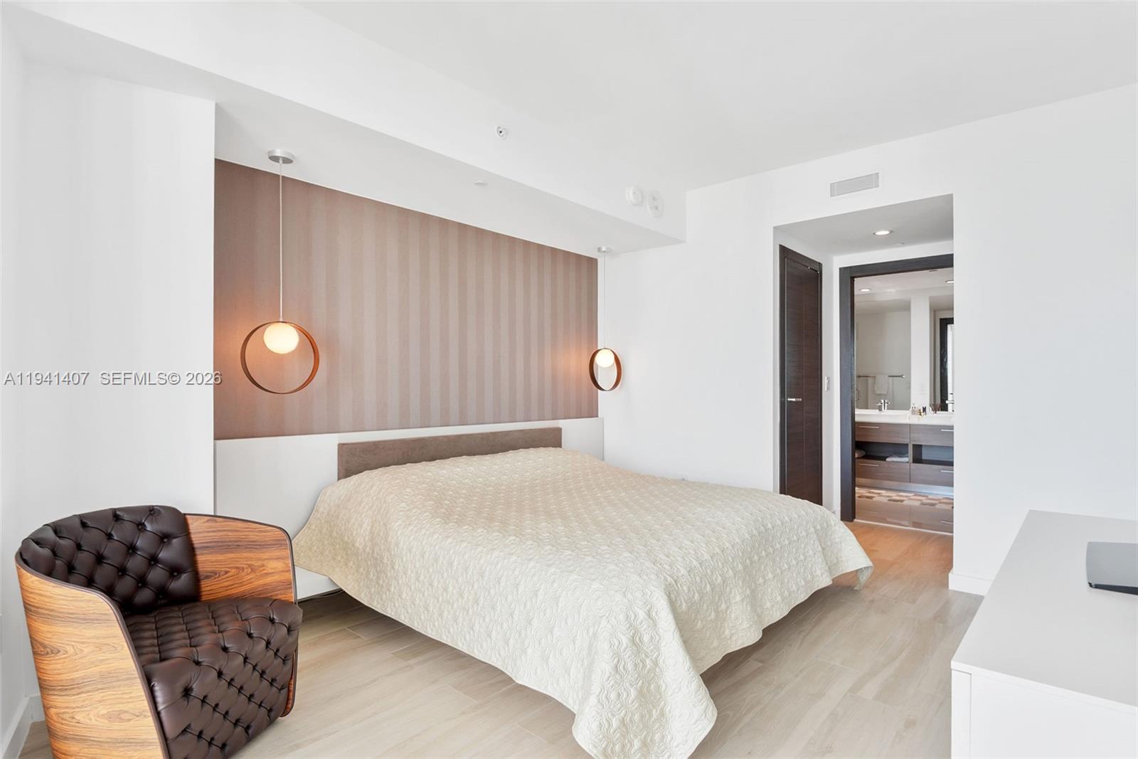 image Dua Brickell17