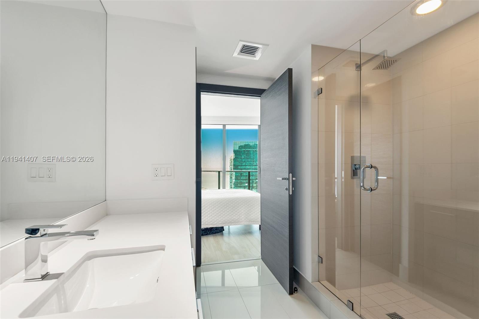 image Dua Brickell22