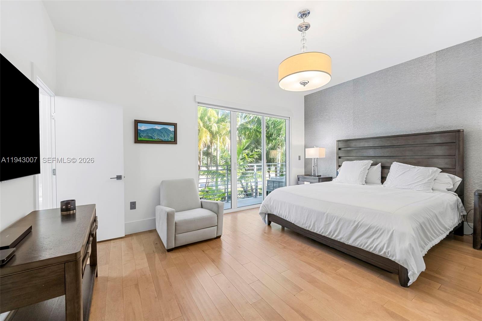 19005 Atlantic Blvd Sunny Isles Beach, FL 33160