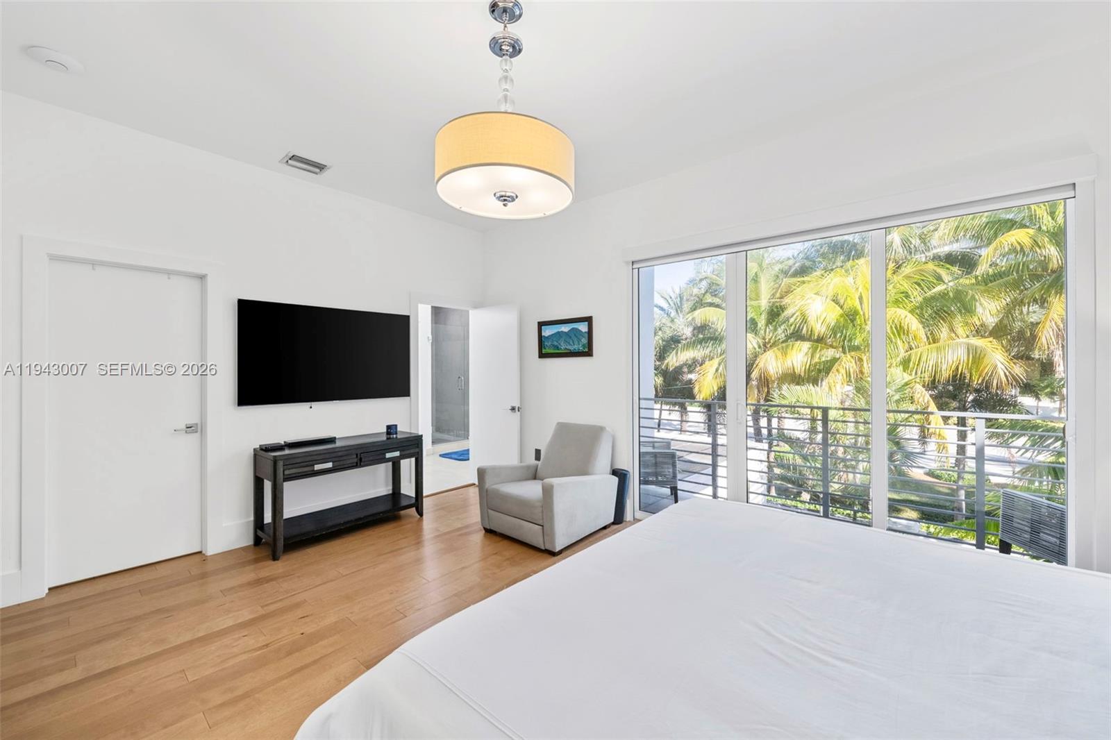 19005 Atlantic Blvd Sunny Isles Beach, FL 33160