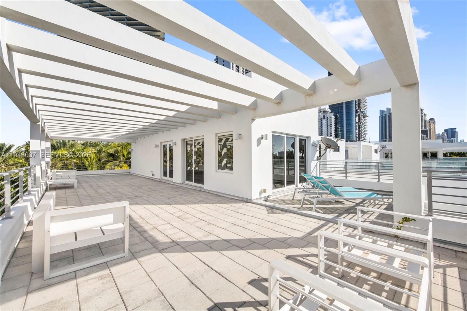 19005 Atlantic Blvd Sunny Isles Beach, FL 33160