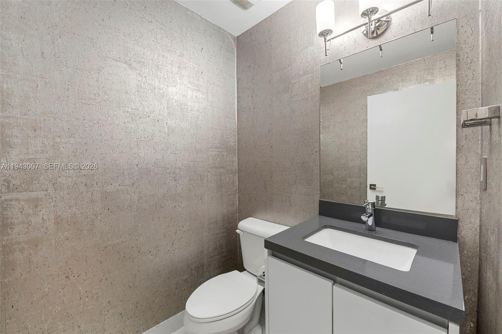 19005 Atlantic Blvd Sunny Isles Beach, FL 33160