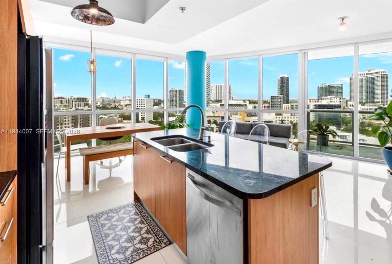 image Platinum Condominium2