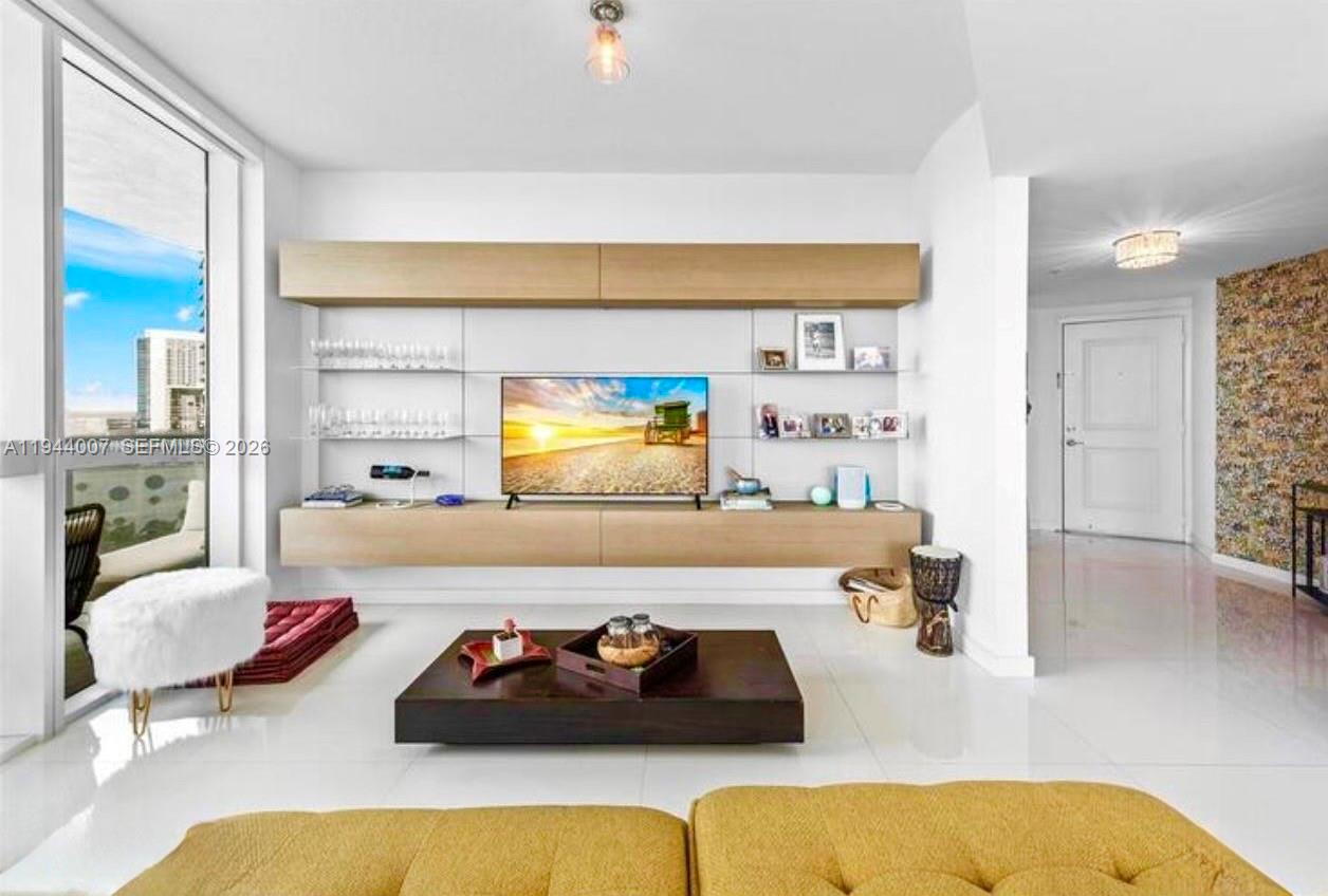 image Platinum Condominium8