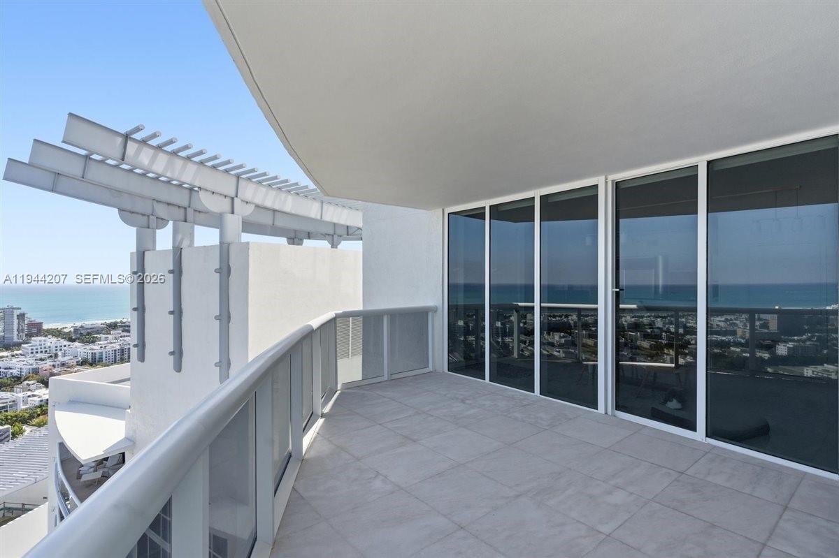 image Murano Grande44