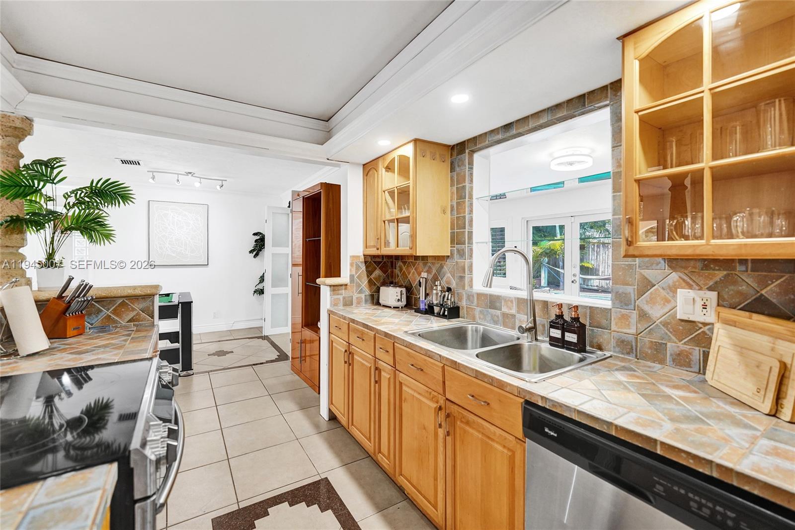 2101 NE 25th St Wilton Manors, FL 33305