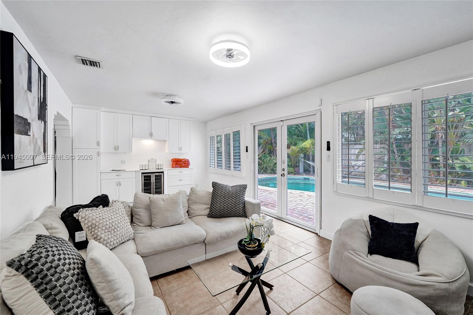 2101 NE 25th St Wilton Manors, FL 33305